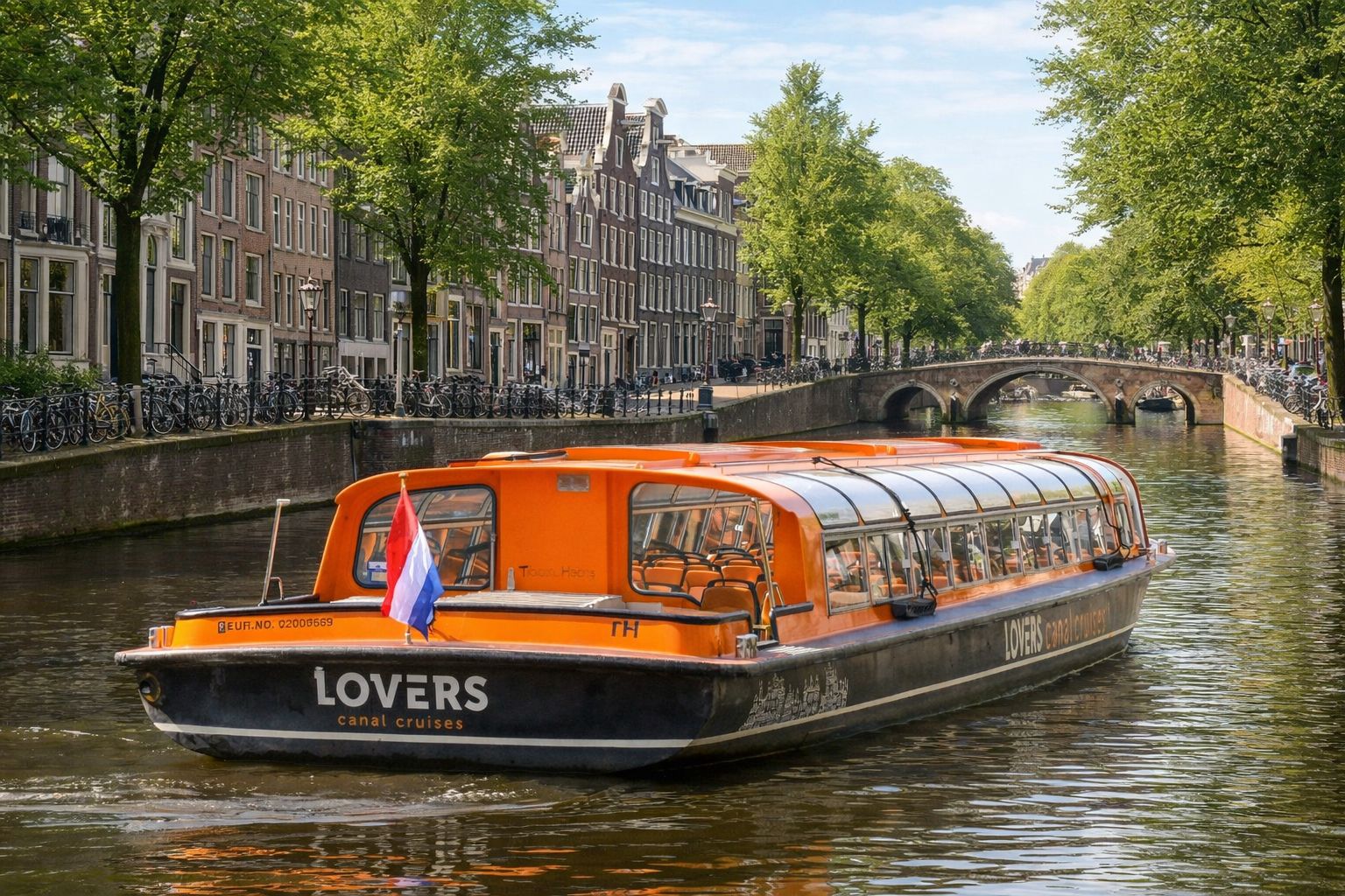 Een van de reeds bestaande schepen uit de vloot van de firma Lovers te Amsterdam